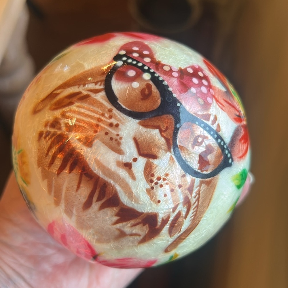 3 Decorative Bunny Flower Balls / Orbs - Picture 3 of 17
